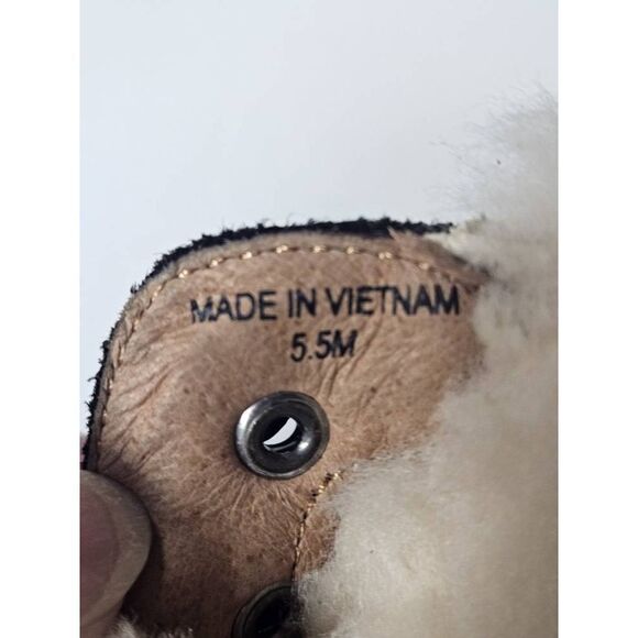 Clark's suede and shearling boots Nwob - Picture 15 of 15